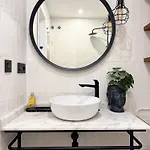 Charming In The Center Of Apartment *