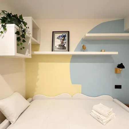 Charming In The Center Of * فيجو