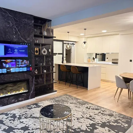 شقة Charming In The Center Of *