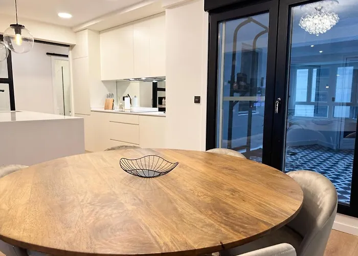 Daire Charming In The Center Of