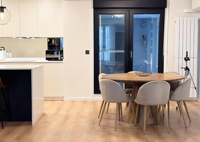 Daire Charming In The Center Of *