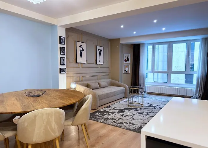 Daire Charming In The Center Of